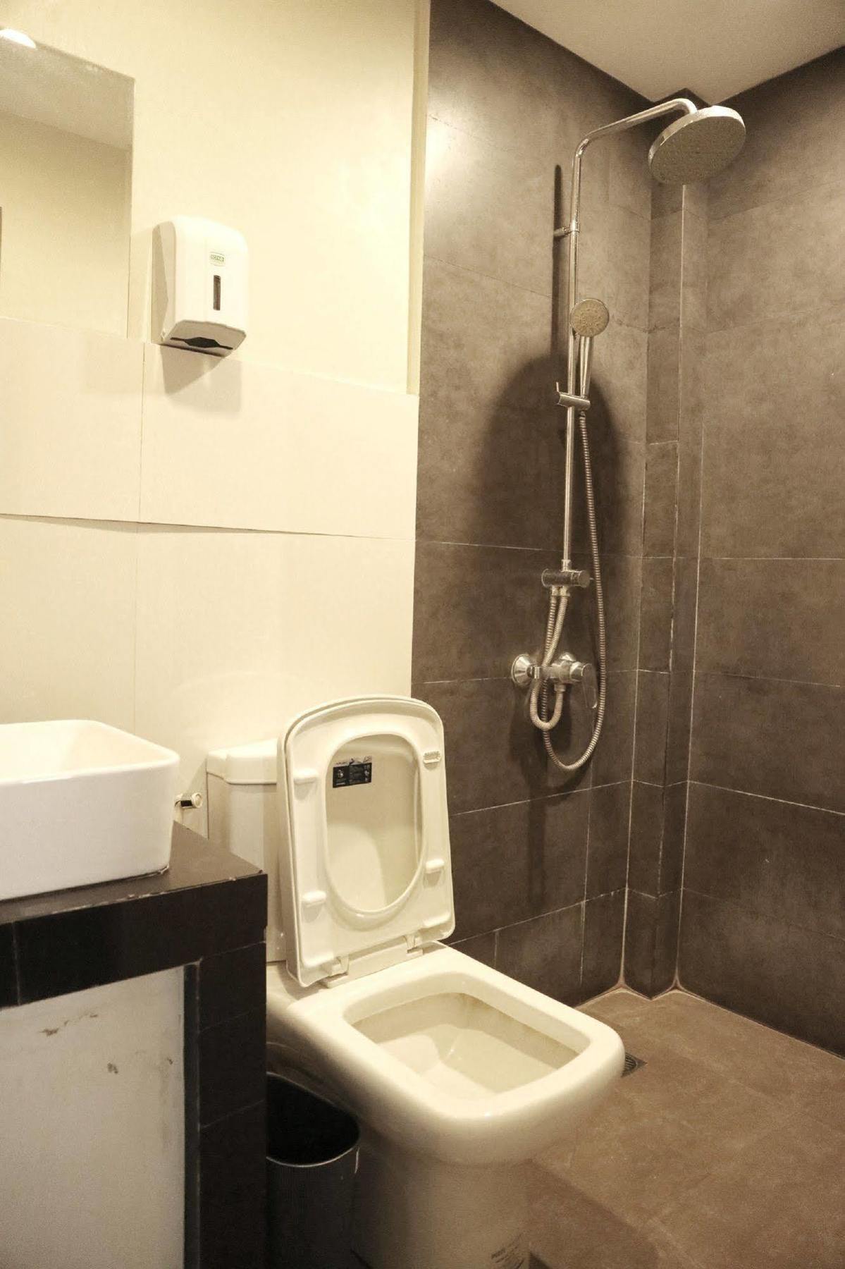 Westgate Hotel 라오아그 외부 사진