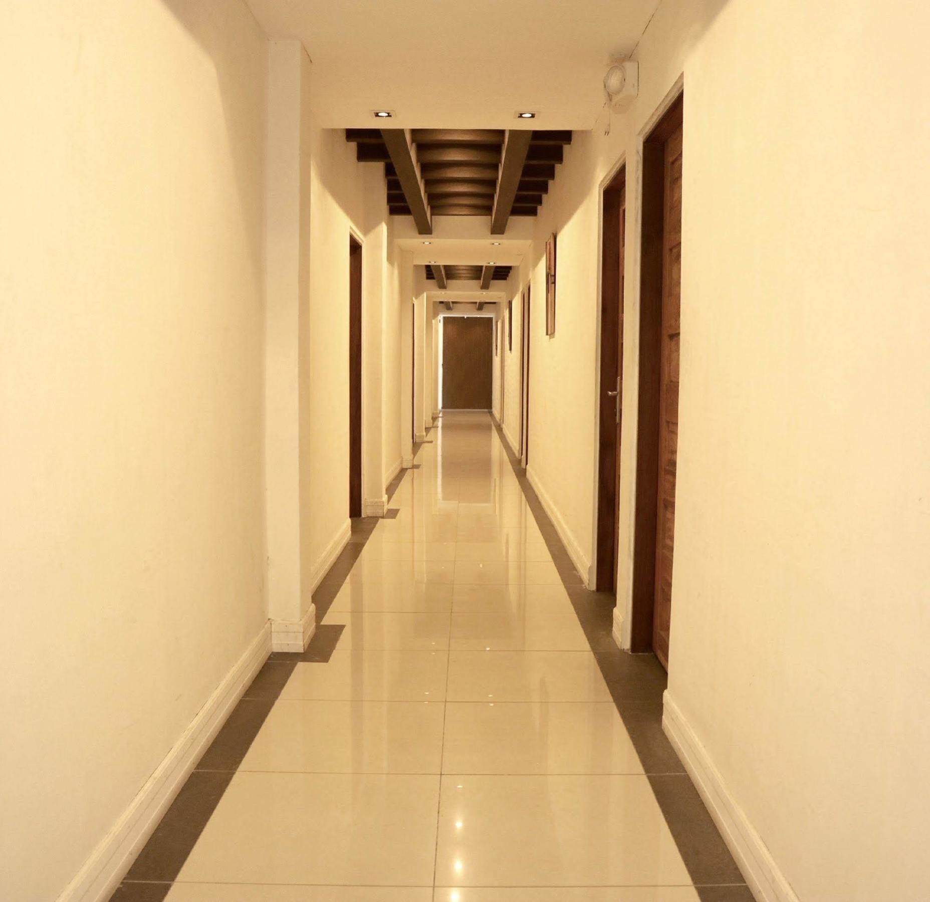 Westgate Hotel 라오아그 외부 사진